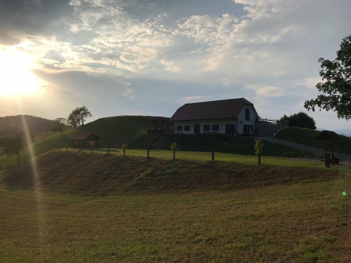 Вілла Tourist Farm Artisek Store Екстер'єр фото